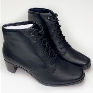 SPORTO Black Leather Brynne Ankle Boots 9.5